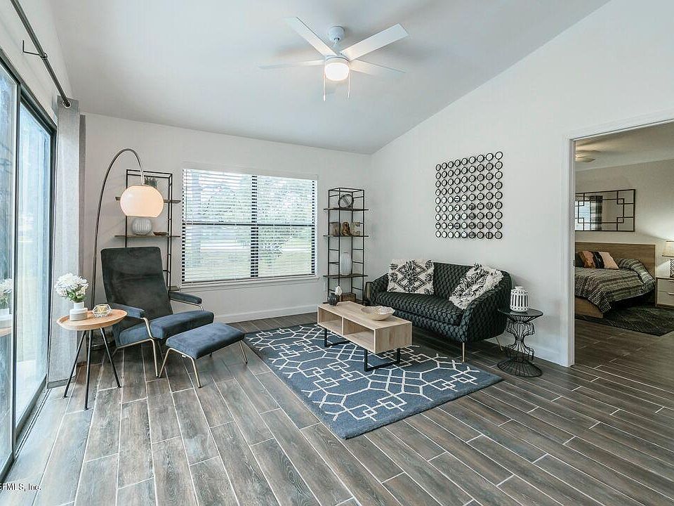 1st image of 11427 Malibu Way N