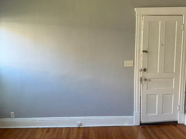 2806 N 60th St APT 1, Omaha, NE 68104