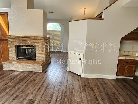 5th image of 1020 Stonridge Dr