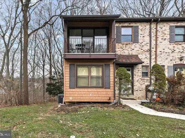 183 Bishop Dr, Aston, PA 19014