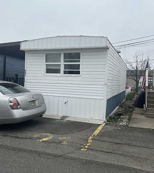 21 Adult Dr, Moonachie, NJ 07074 MLS 23010040 Zillow