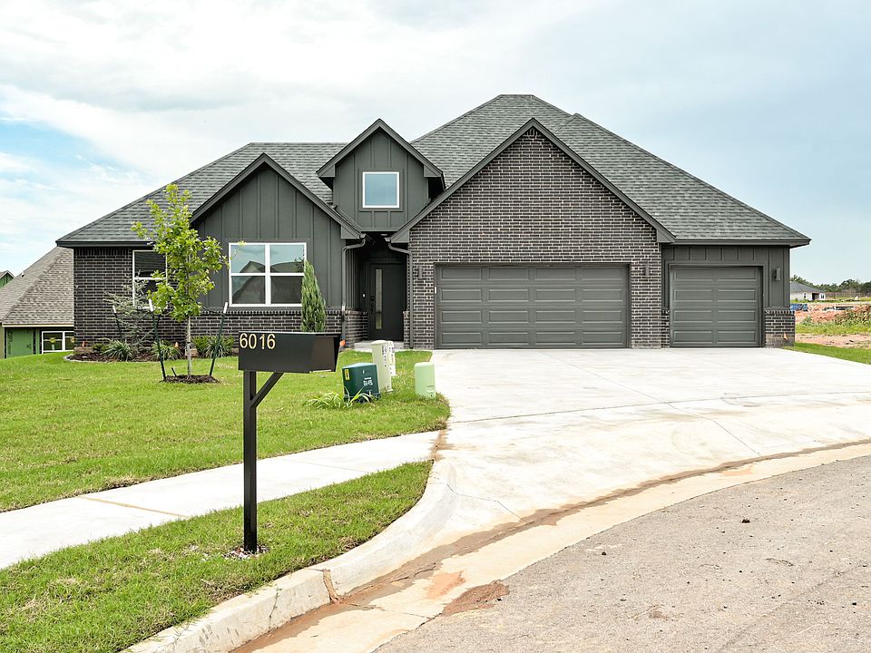 1st image of 6016 Kinnick Dr