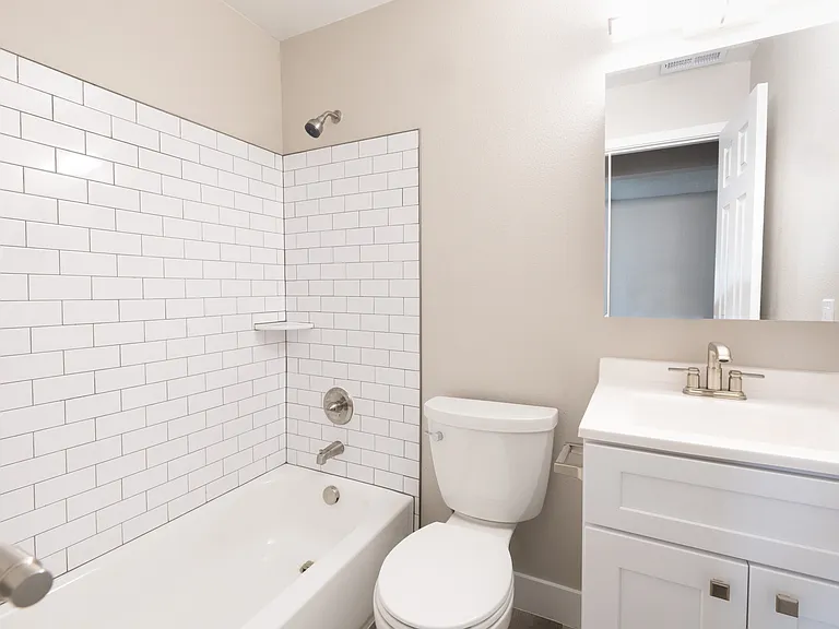 Parkview Apartments — Photo 14