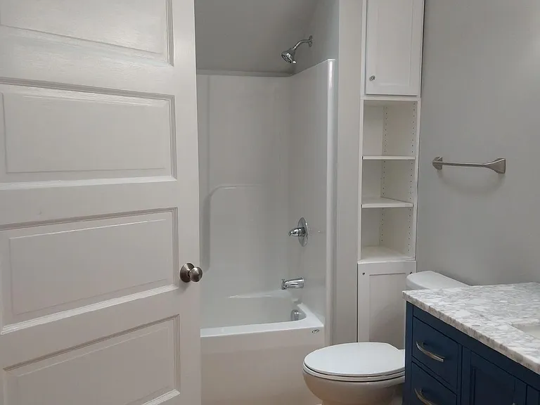 928 Virginia St SE #H — Photo 6