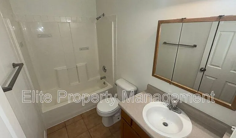 195 S Stardust Ct — Photo 8