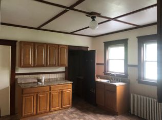 212 Davis St, Greenfield, MA 01301