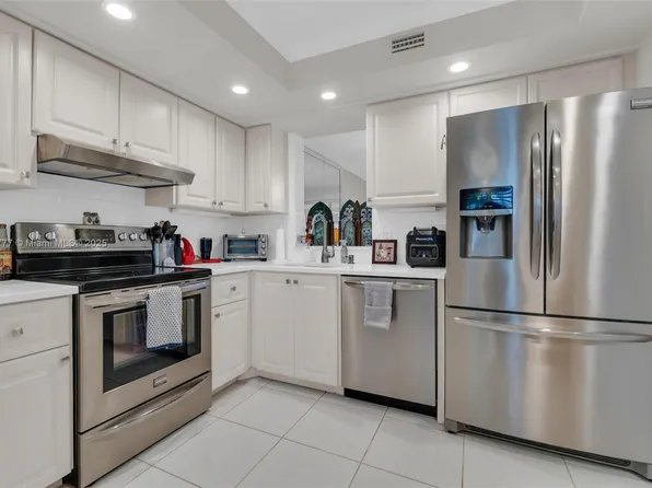 14773 Cumberland Dr APT 208, Delray Beach, FL 33446
