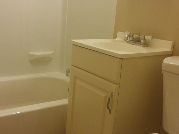 3rd image of 4813 Woodend Ave