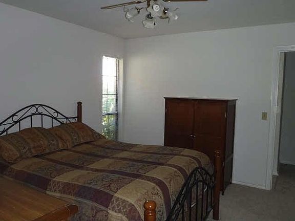 5th image of 3012 Lakeside Dr