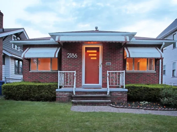 2186 Chesterland Ave, Lakewood, OH 44107