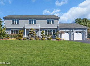 44 Longstreet Rd, Manalapan, NJ 07726