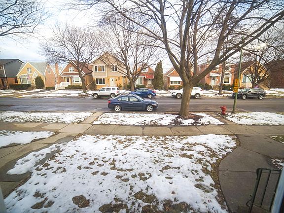 3rd image of 5468 N Newland Ave