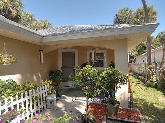 2nd image of 220 Pelican Dr