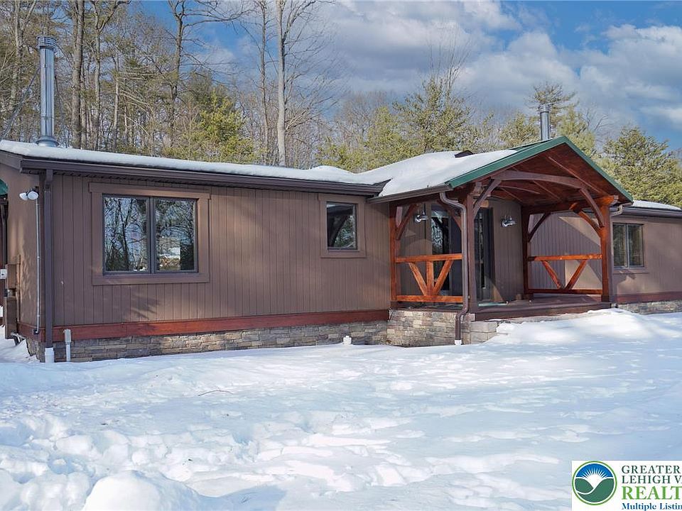 1st image of 371 Green Tree Dr