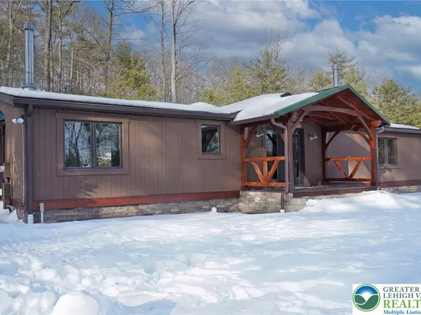 371 Green Tree Dr, Auburn, PA 17922