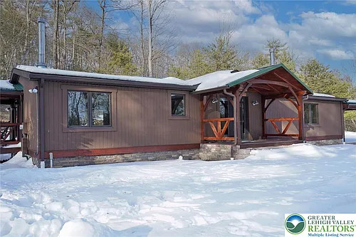 371 Green Tree Dr Photo 1