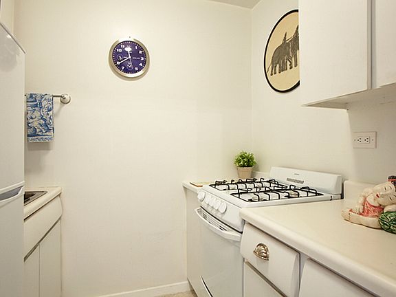 2nd image of 167 E 67th St APT 5D