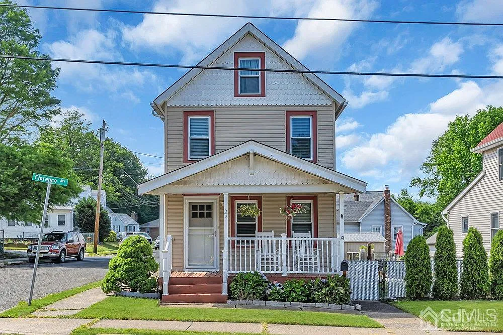 25 Florence Ave photo 1
