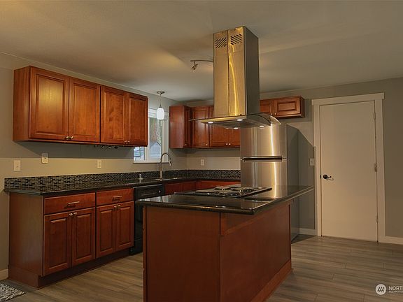 5th image of 14626 Englewood Drive NW