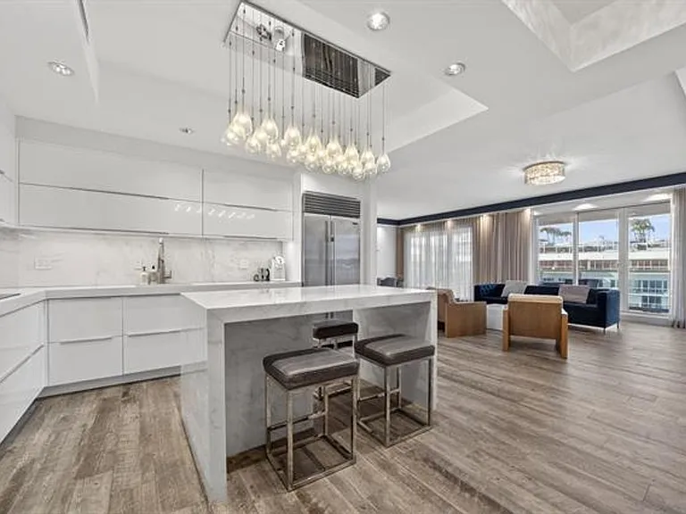 2301 Collins Ave #Penthouse 14 — Photo 28