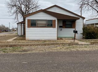 1101 S Elizabeth St, Crane, TX 79731