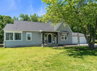 1627 S Division St, Carterville, IL 62918