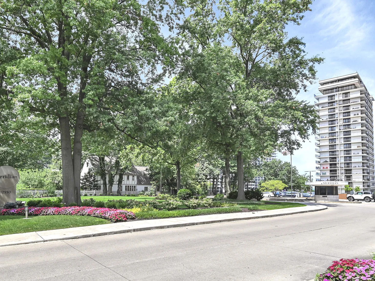 12550 Lake Ave — Photo 3