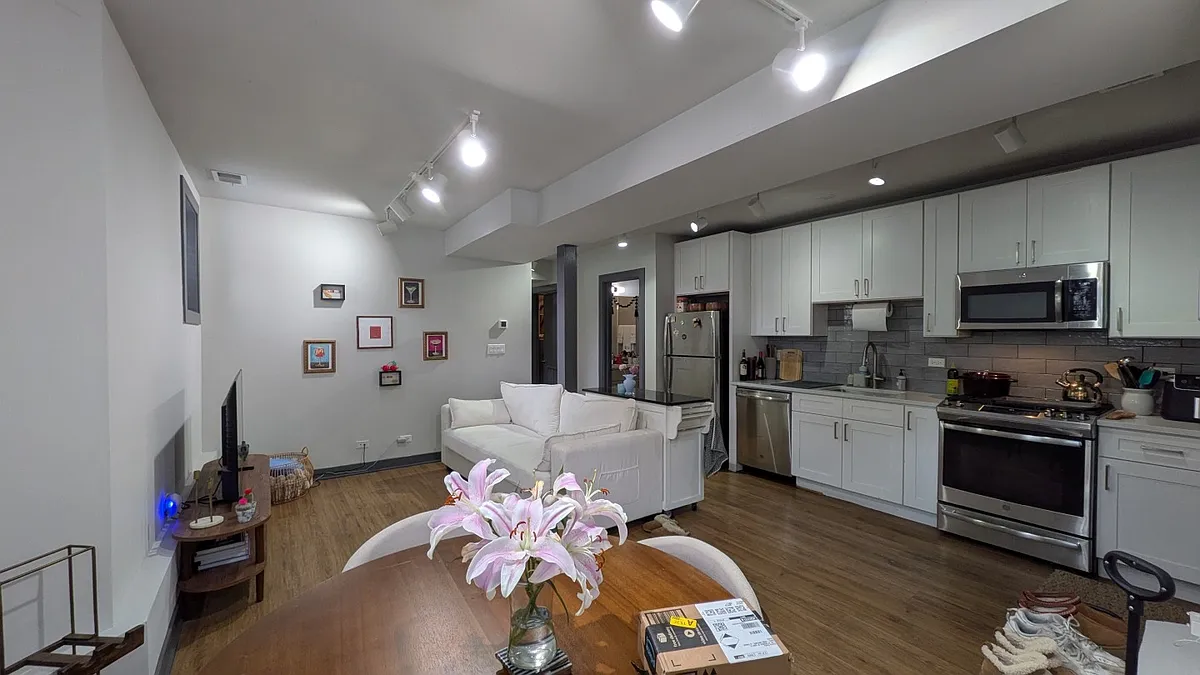 Building Photo - 1101 W George St #G