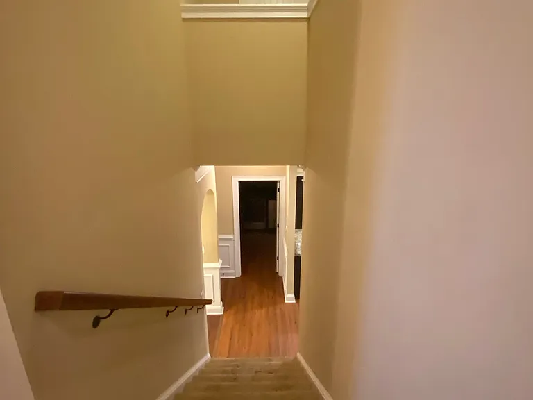 319 Haywood Dr — Photo 29