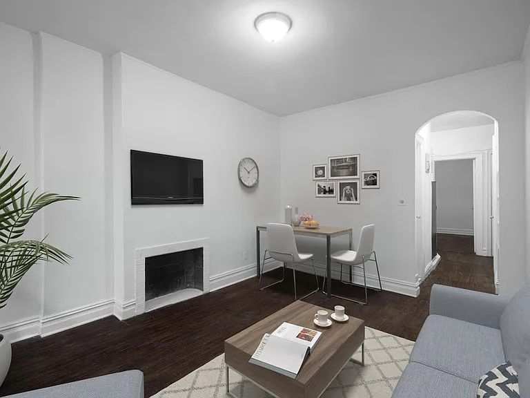148 W 10th St #4D — Photo 3