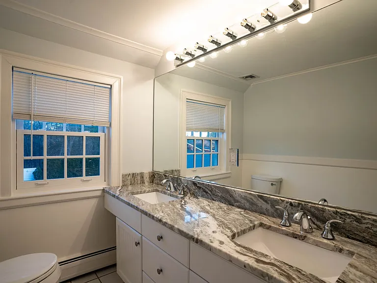 40 Puddingstone Ln #1B — Photo 24