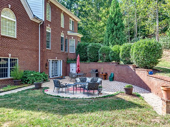 5th image of 5212 Sweet Kathleen Ln