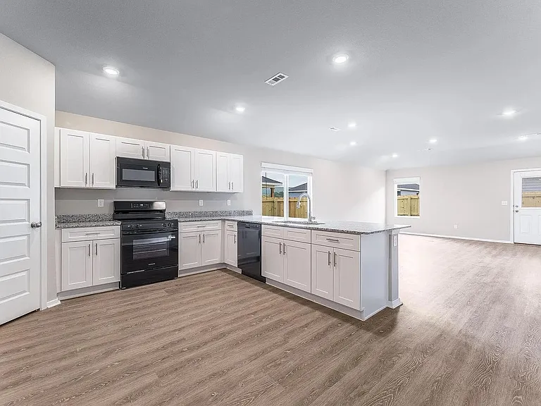 2527 E Meramec St — Photo 3