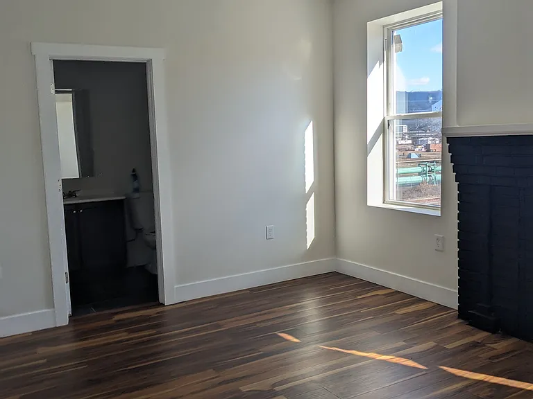 518 N State St #1 — Photo 8