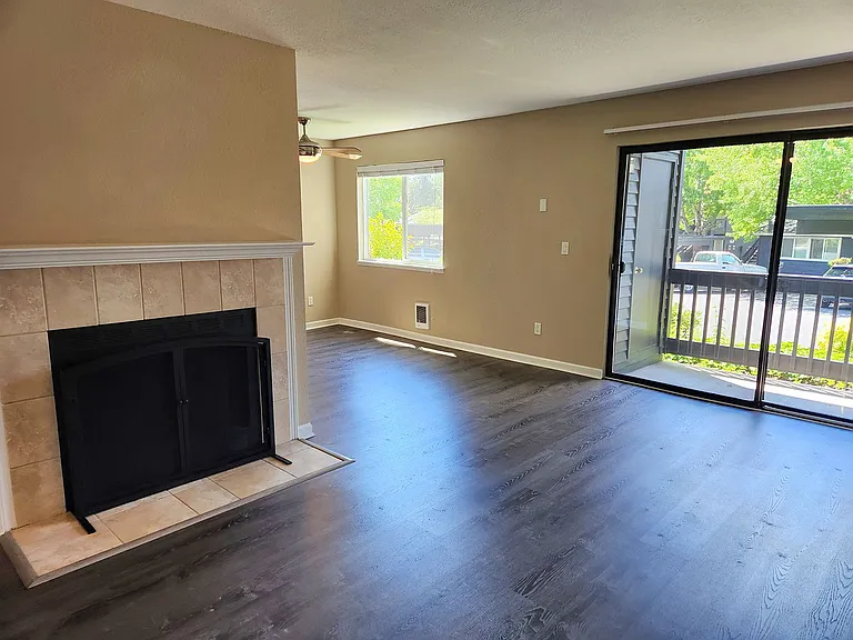 9410 SW 146th Ter #4 — Photo 6