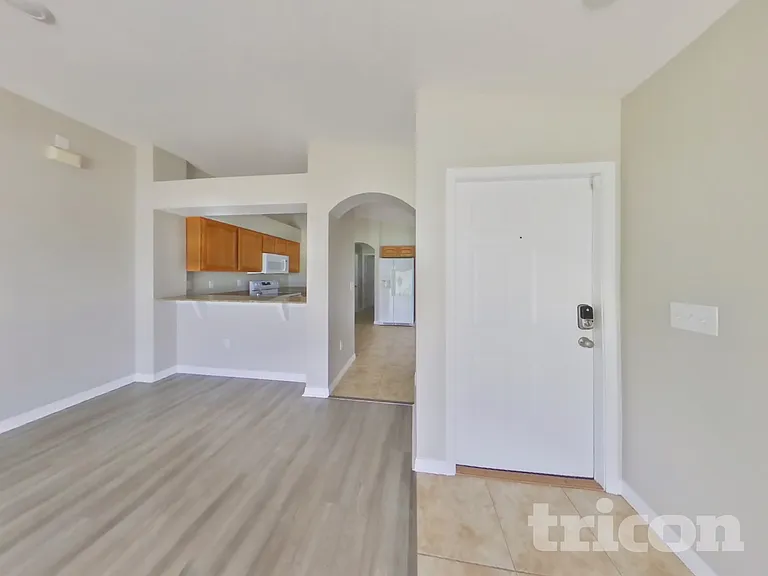 3418 Thistledown Ln — Photo 2