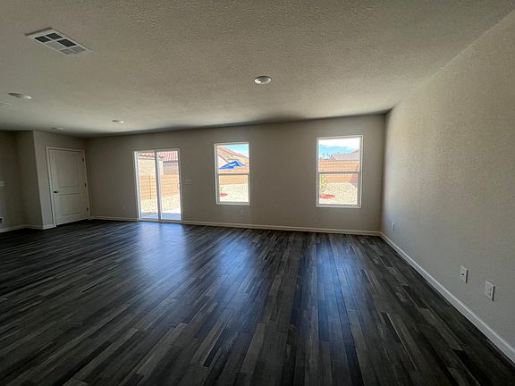 4th image of 1185 River Valley Cir