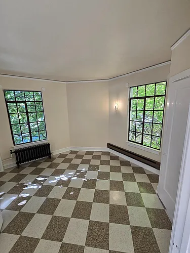 The Laurelton Photo 1