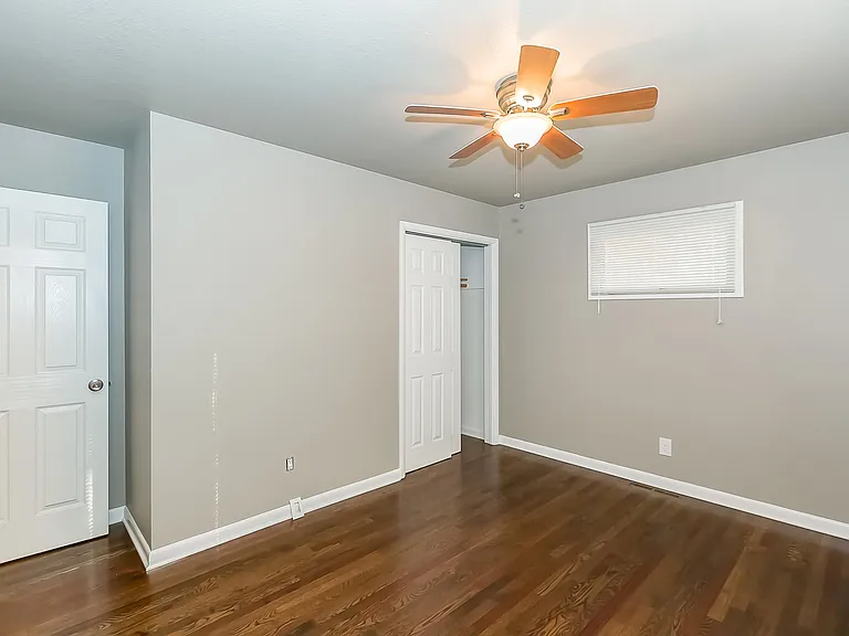 1520 NE 54th St — Photo 19