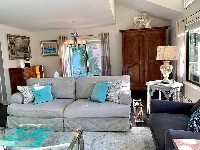 1465 E Putnam Ave #414 — Photo 4