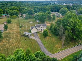 684 Brookdale Ave, East Palestine, OH 44413