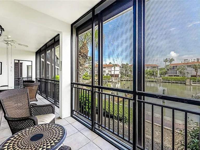 2216 Gulf Shore Blvd N #R3 — Photo 16