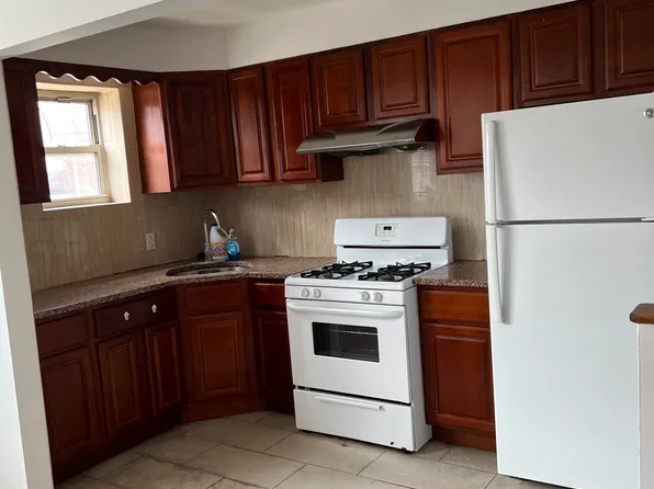 7234 Algard St, Philadelphia, PA 19135