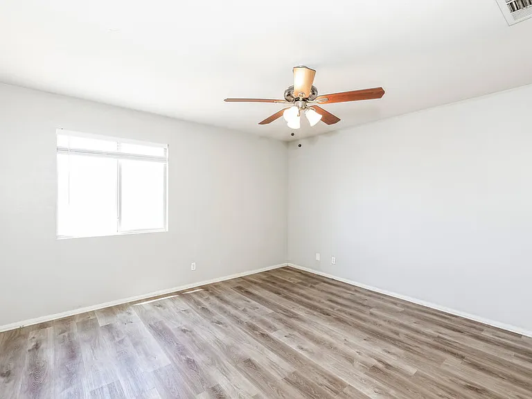 681 Indian Row Ct — Photo 13