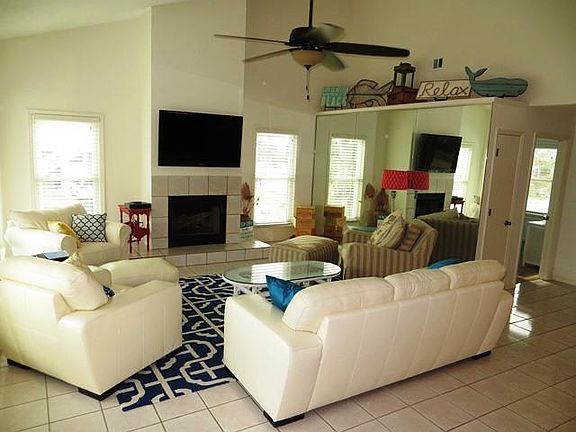 3rd image of 701 Gulf Shore Dr