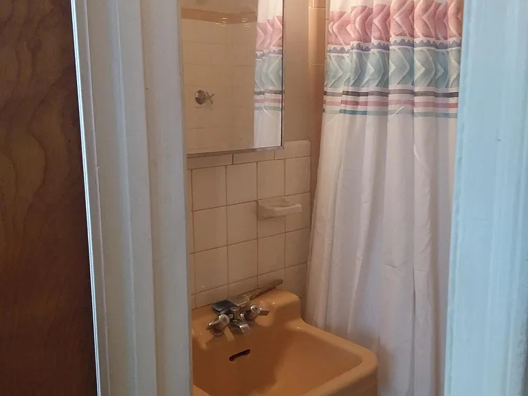 1009 W Friendly Ave #30 — Photo 2