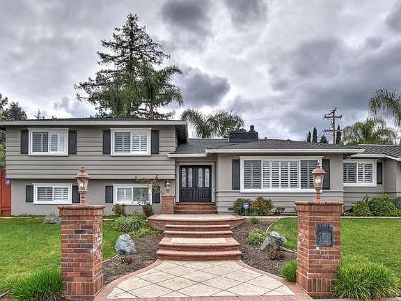 3rd image of 1216 Rockhaven Dr