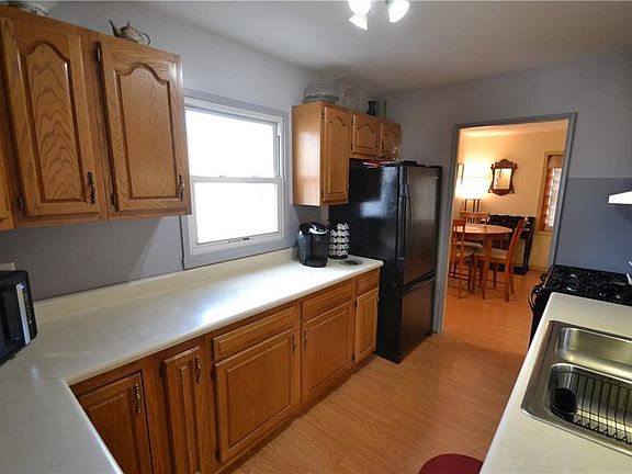 2nd image of 117 Crescent Dr
