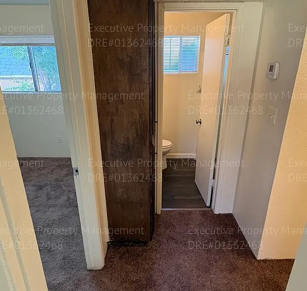 804 Niles St — Photo 14