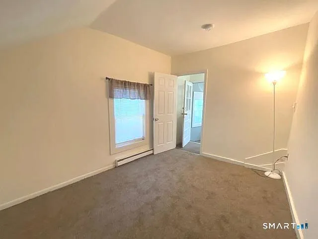 33 Middle St — Photo 17